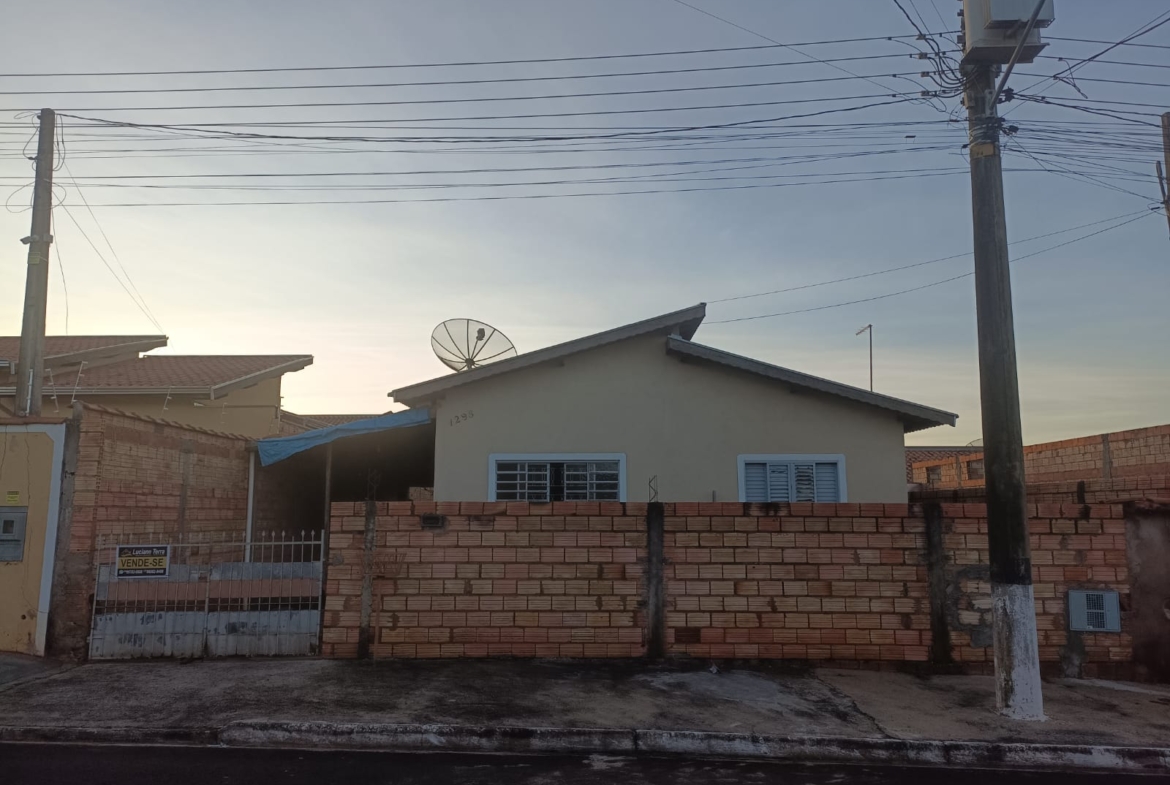 Casa a venda em Manduri.